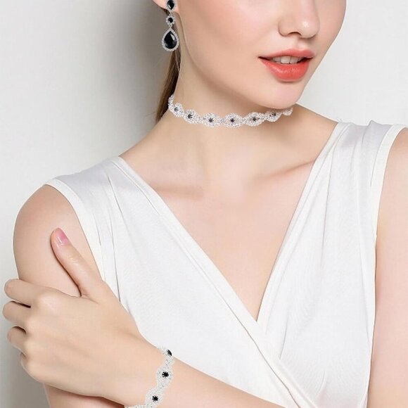 Women Classic Elegant Sparkling Infinity Design Rhinestone Crystal Choker Neckla - Picture 2 of 7